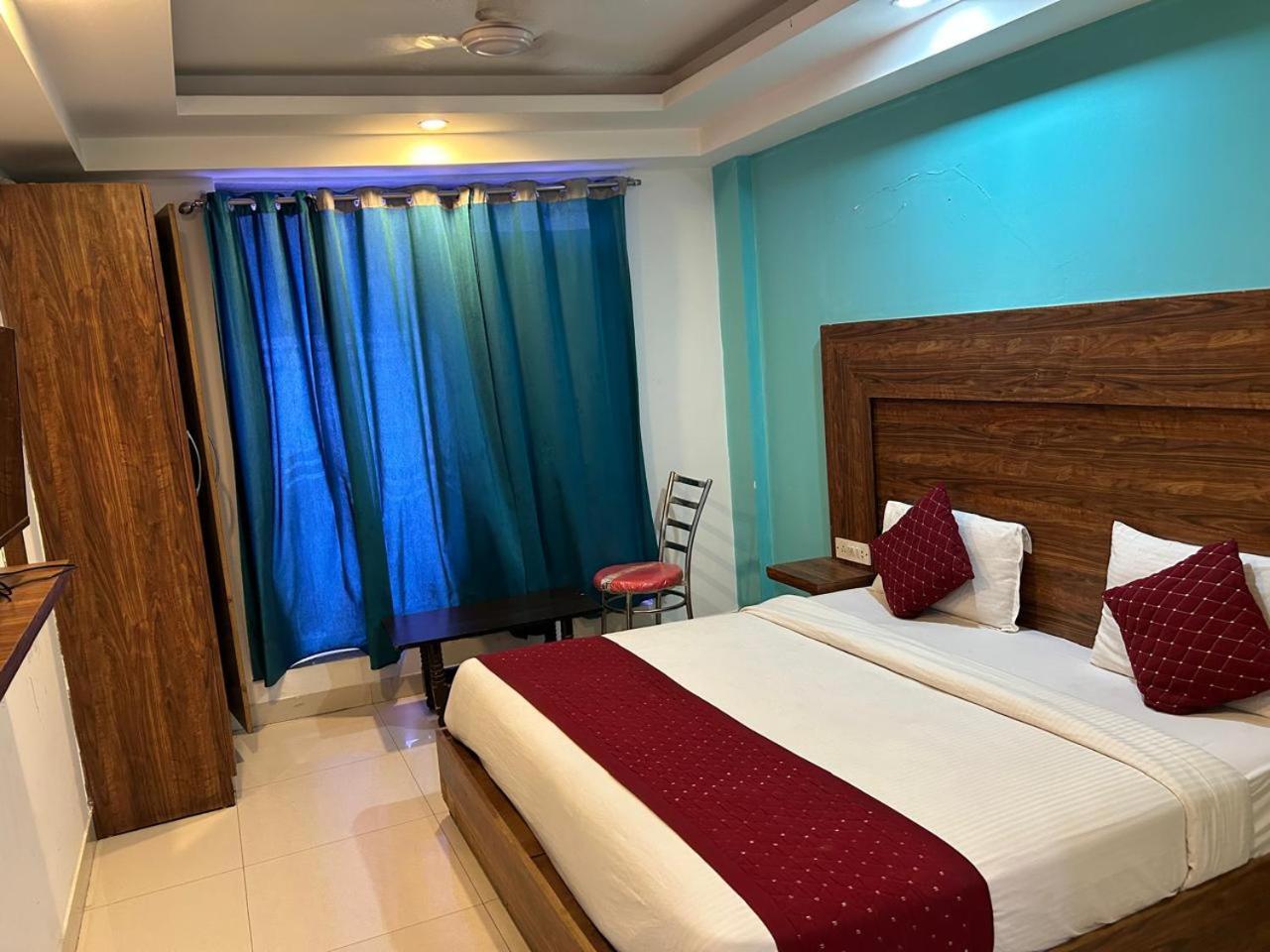 The Delhi International Airport Hotel