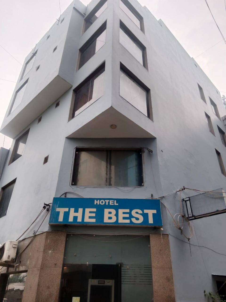 The Delhi International Airport Hotel 4*